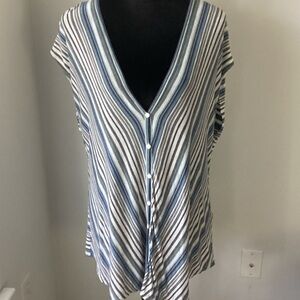 EUC Max Studio Striped V-Neck Button-Down Top